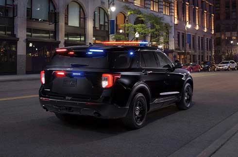 Remolca lo necesario en jornadas de trabajo pesadas con el tirón de Ford Explorer Police Interceptor